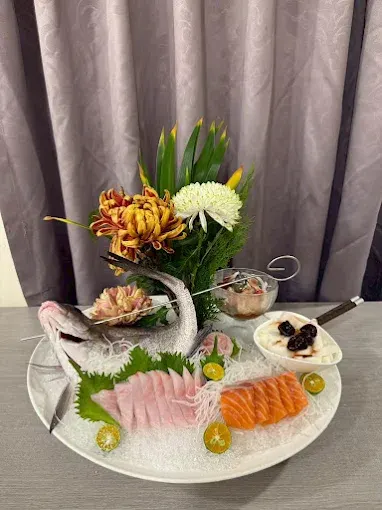 英吉利私房料理 生魚片天鵝造型拼盤